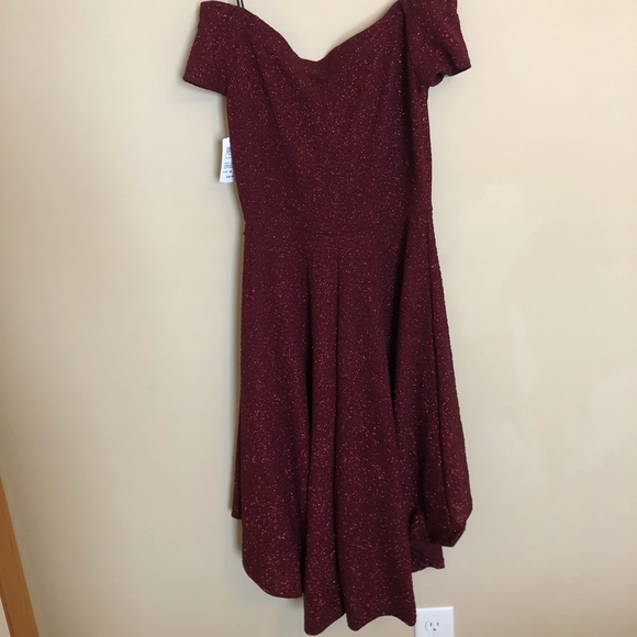 Sparkly burgundy dress - Picture 3 of 5